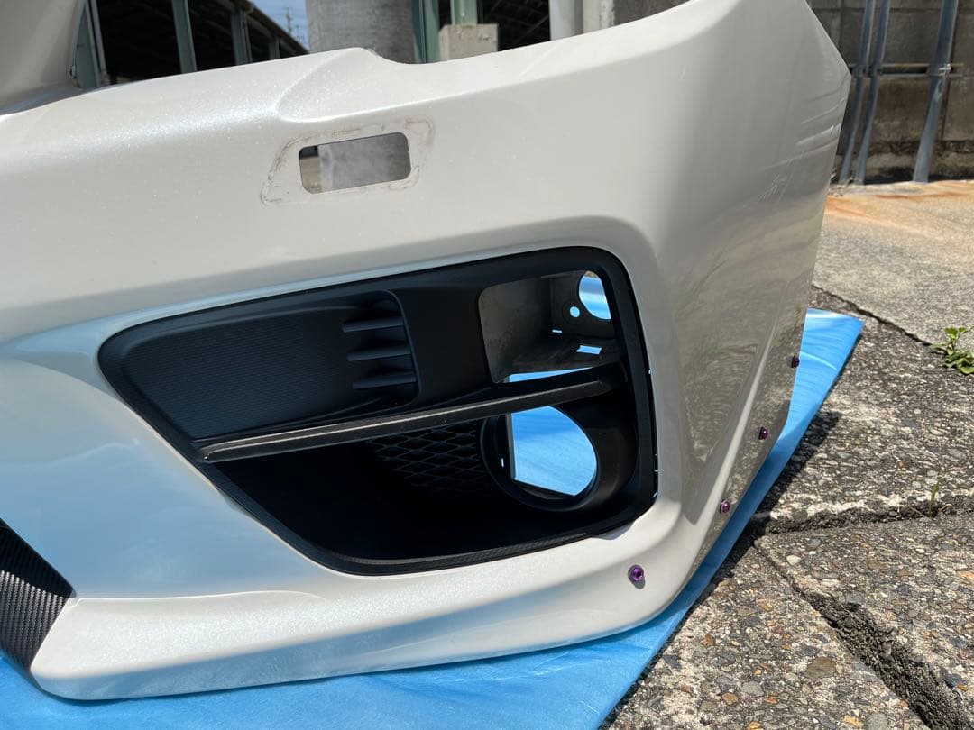 Subaru WRX フロントバンパー ホワイト