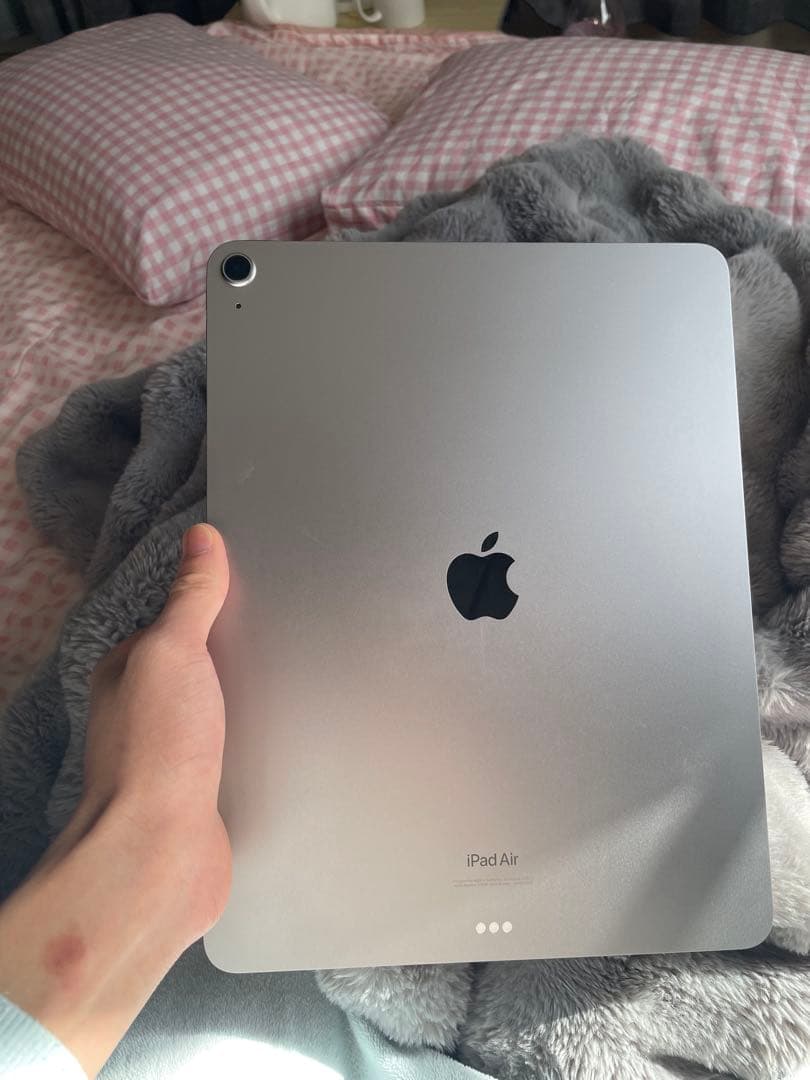 Apple iPad Air（M2）13インチ ( 美品 )