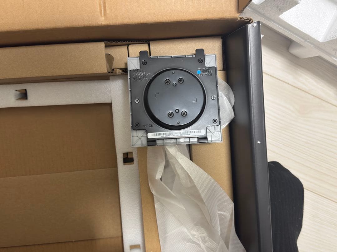 Dell U3223QE 31.5インチ 4K ハブモニター