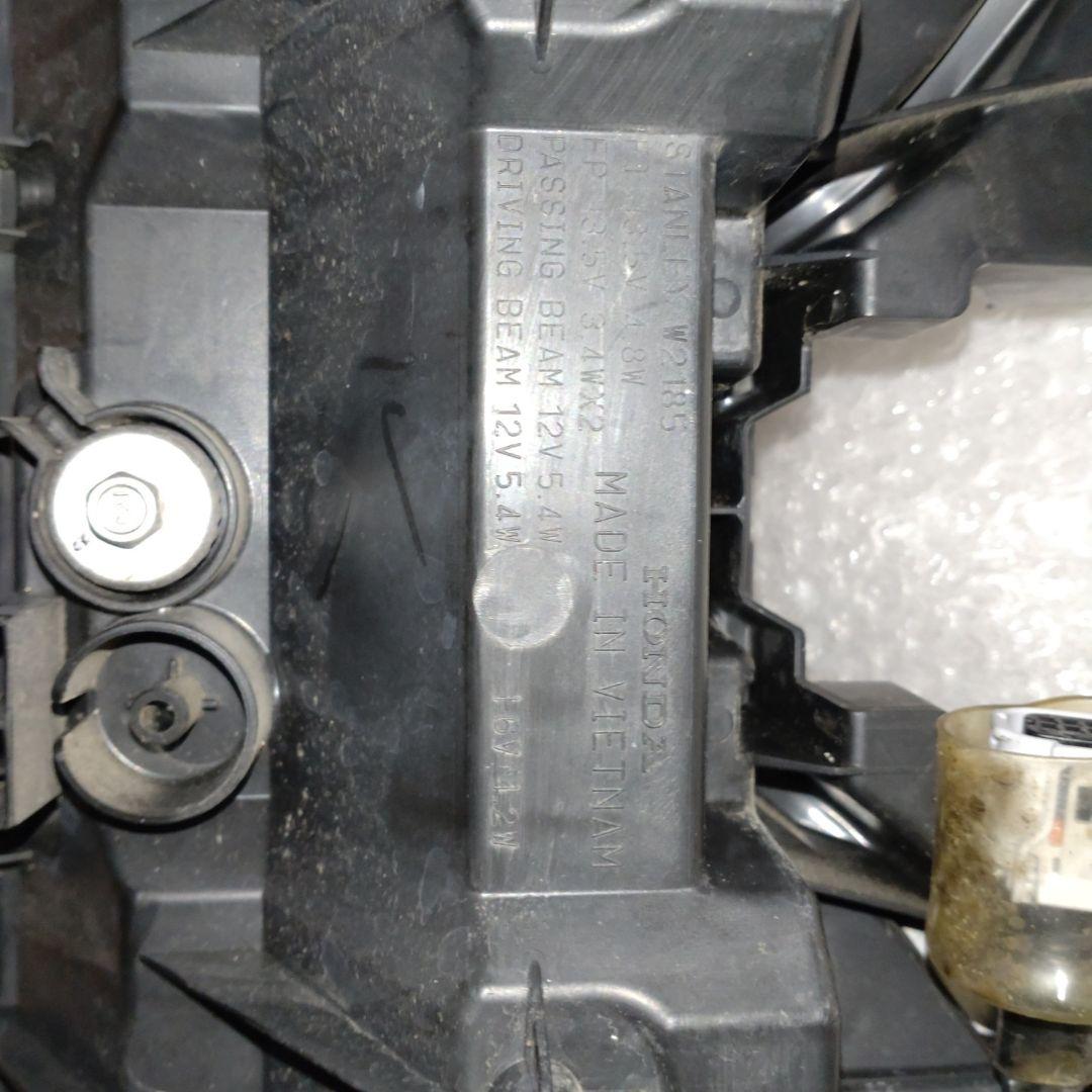 ホンダ 中古　pcx ヘッドライトアッシ　3310-k35-v01