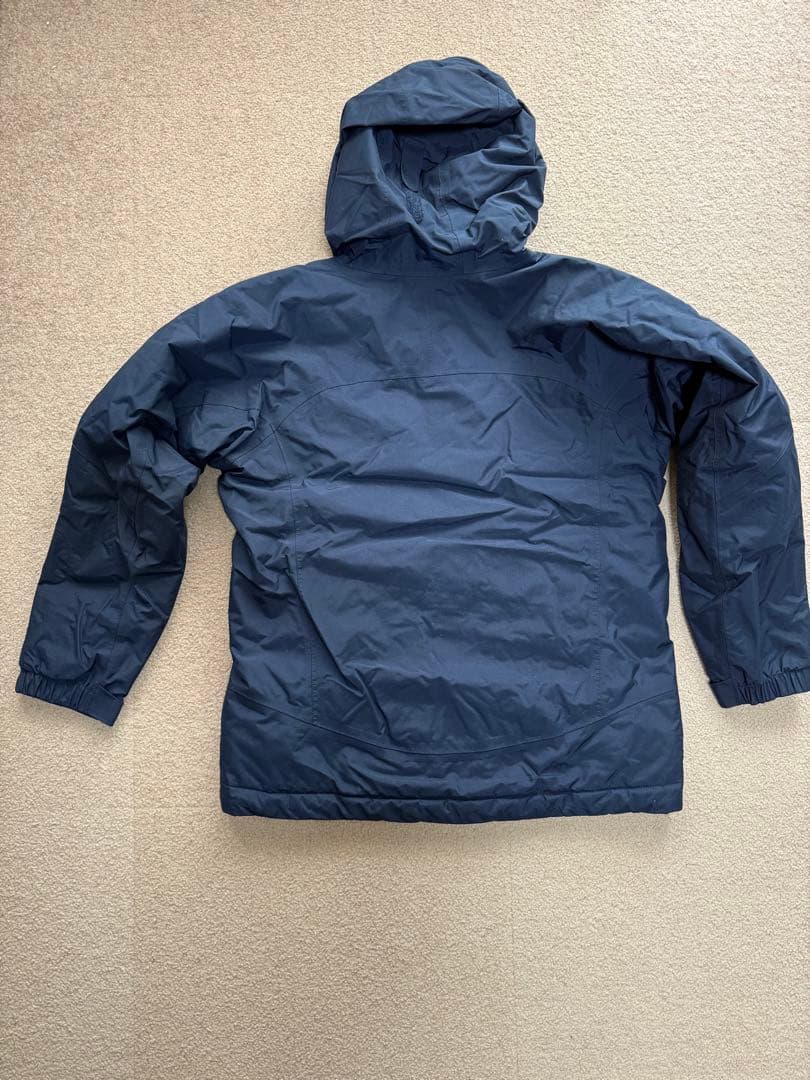 モンベル子供用スノーウェア　サイズ150cnの上下セット