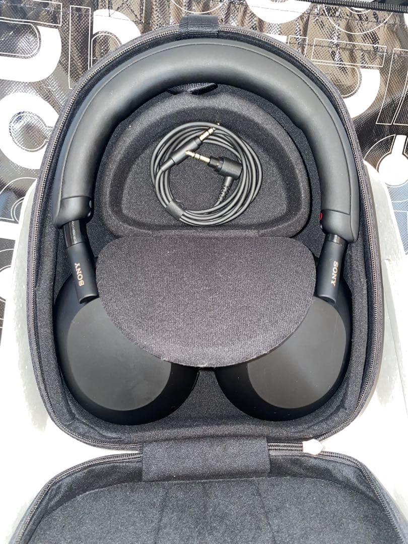 大谷翔平選手使用　SONY ワイヤレスヘッドホン ブラック　WH-1000XM5