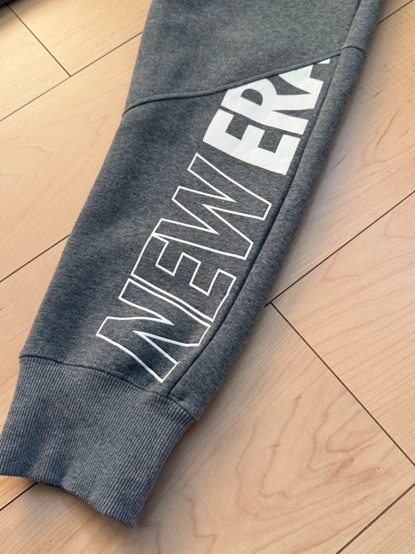 NEW ERAダンボールニット素材　グレー ジャージ上下セット フード付き