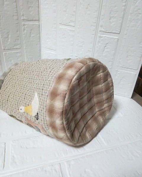 【パッチワークキルト】 アップリケ&刺繍丸底バッグ 《ピクニック》残1点