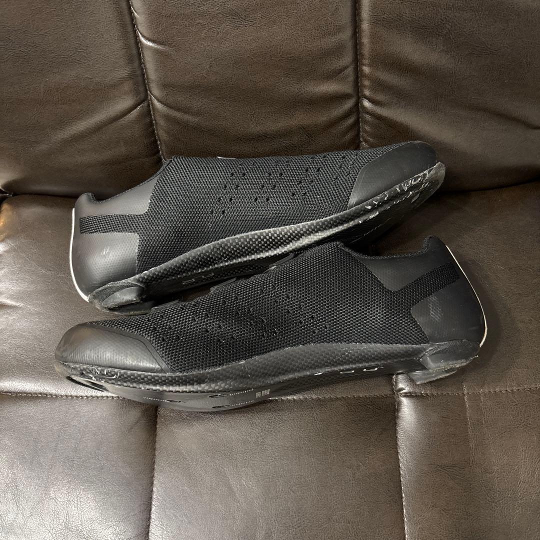 4回使用・FLR FNT-5 ニット素材 サイズ42 27cm 幅広ワイド