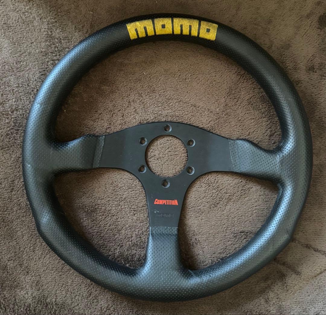 momo Competition ステアリング
