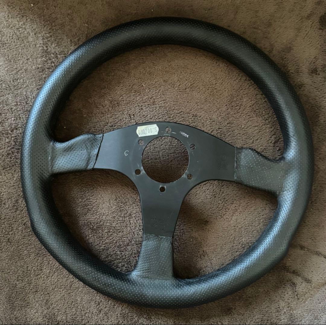 momo Competition ステアリング