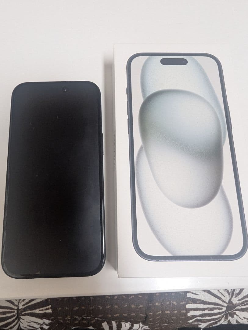 Apple iPhone 15 ブラック 本体