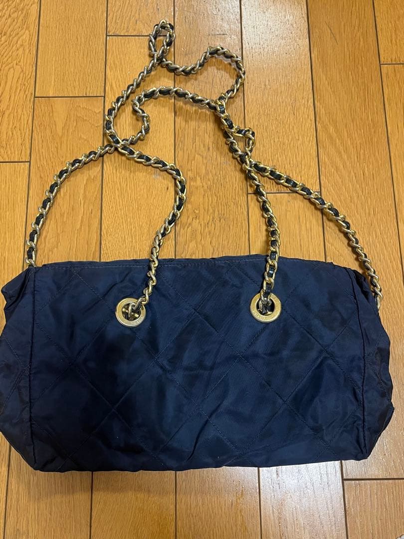 PRADAバッグ