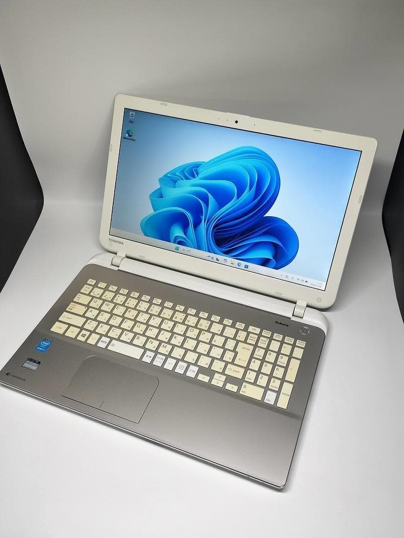 【東芝】爆速 Corei7/新品SSD256GB ノートパソコン E8