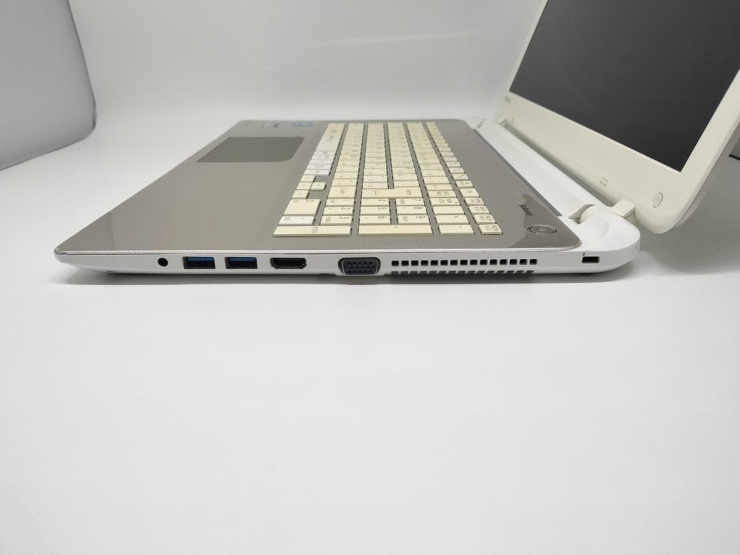 【東芝】爆速 Corei7/新品SSD256GB ノートパソコン E8