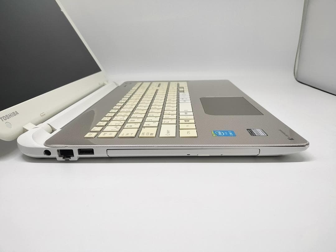 【東芝】爆速 Corei7/新品SSD256GB ノートパソコン E8