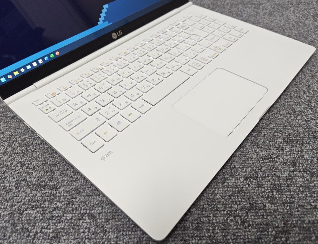 美品 LG gram15 core i5 新品SSD 500GB メモリ20GB