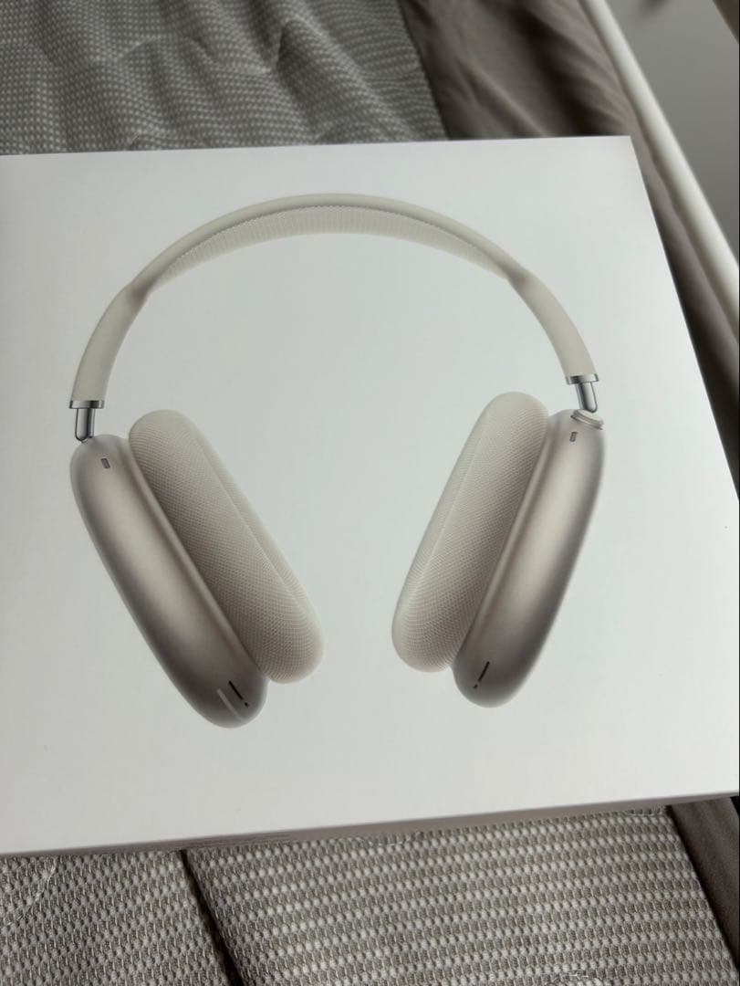 AirPods Max スターライト　本体