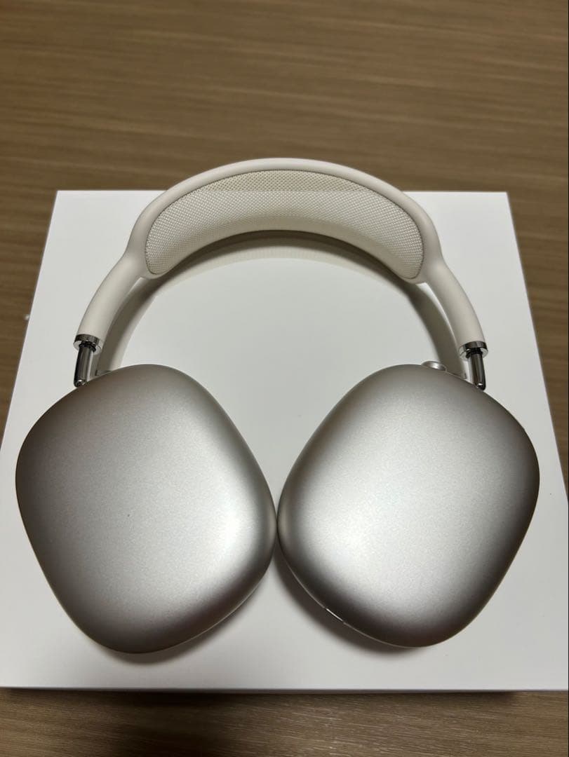 AirPods Max スターライト　本体