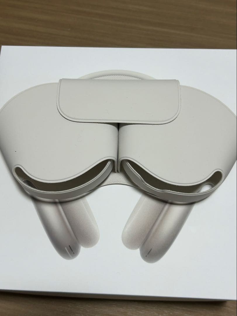 AirPods Max スターライト　本体