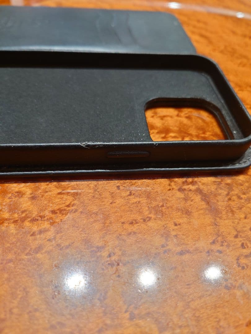 BERLUTI iPhone15pro スマホケース ベルルッティ スクリット