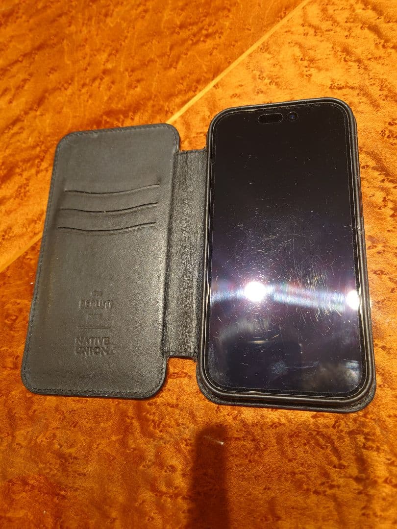 BERLUTI iPhone15pro スマホケース ベルルッティ スクリット