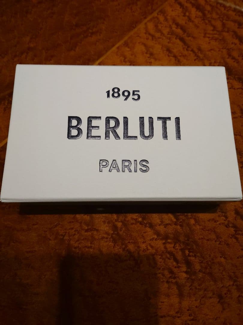 BERLUTI iPhone15pro スマホケース ベルルッティ スクリット