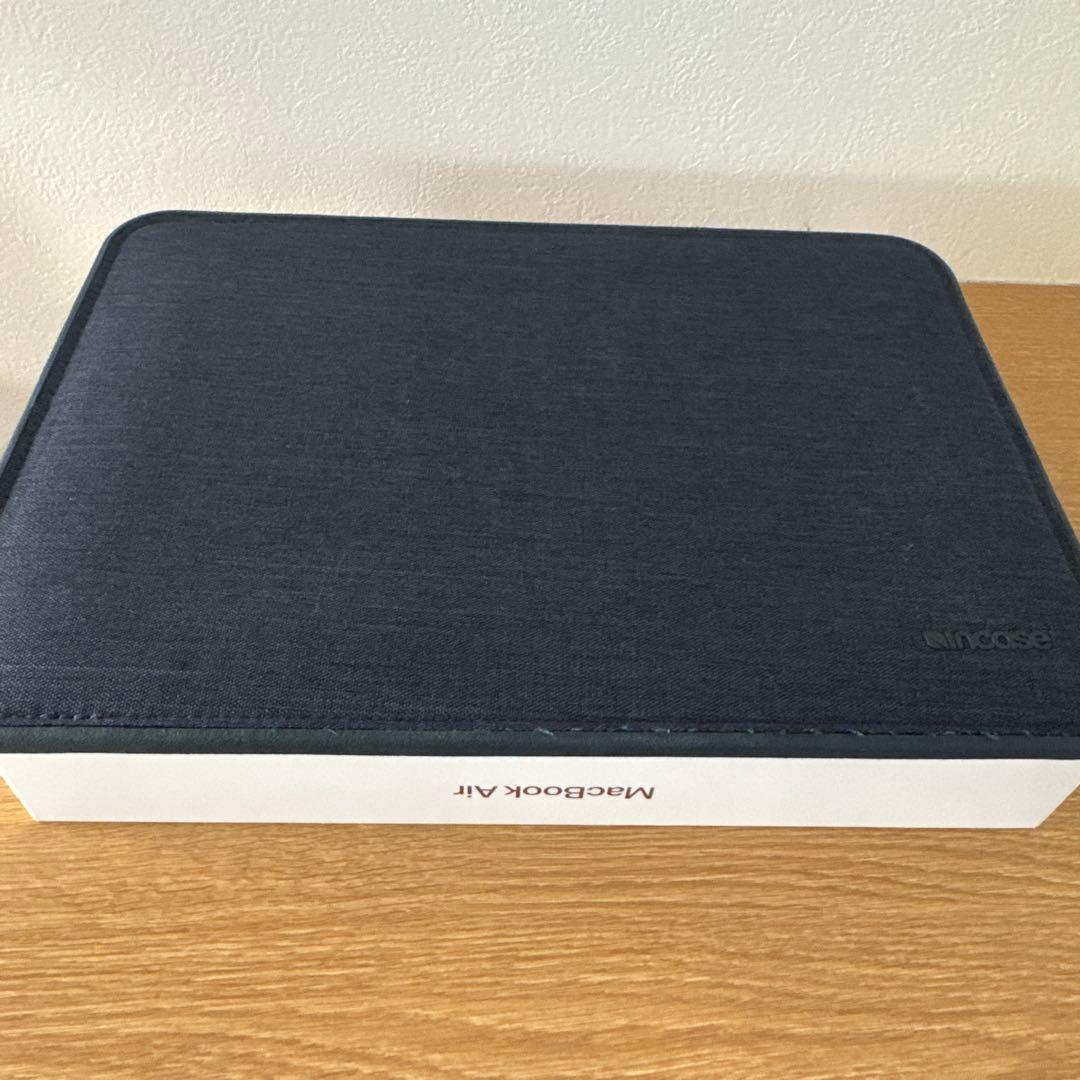 MacBook Air M1 8 256GB MGND3J/A incace付き