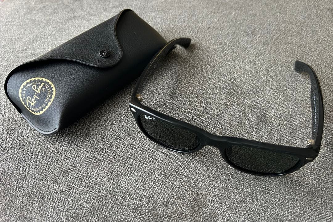 Ray-Ban ブラック サングラス　ニューウェイファーラー