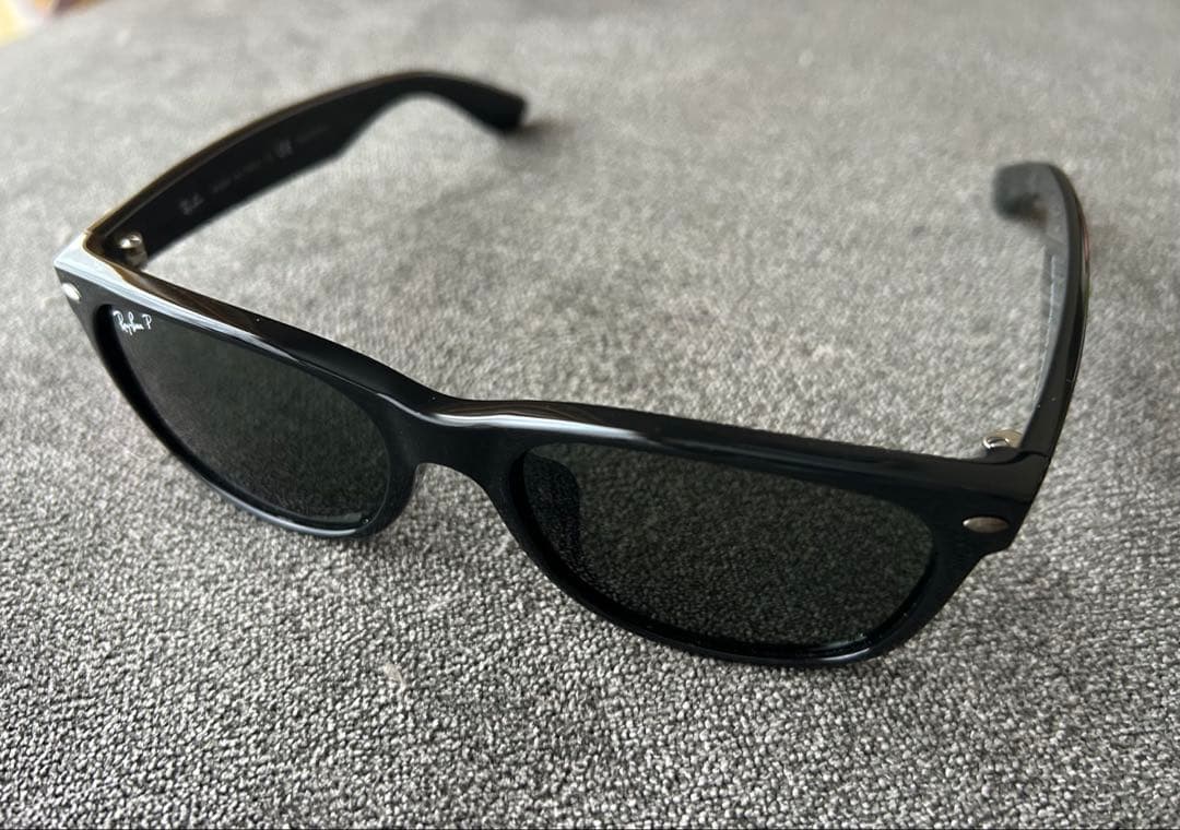 Ray-Ban ブラック サングラス　ニューウェイファーラー