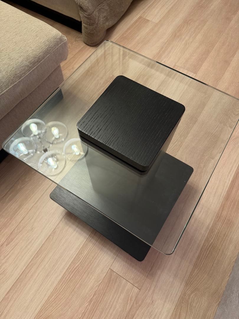 アルモニア ブラックサイドテーブル ガラス天板