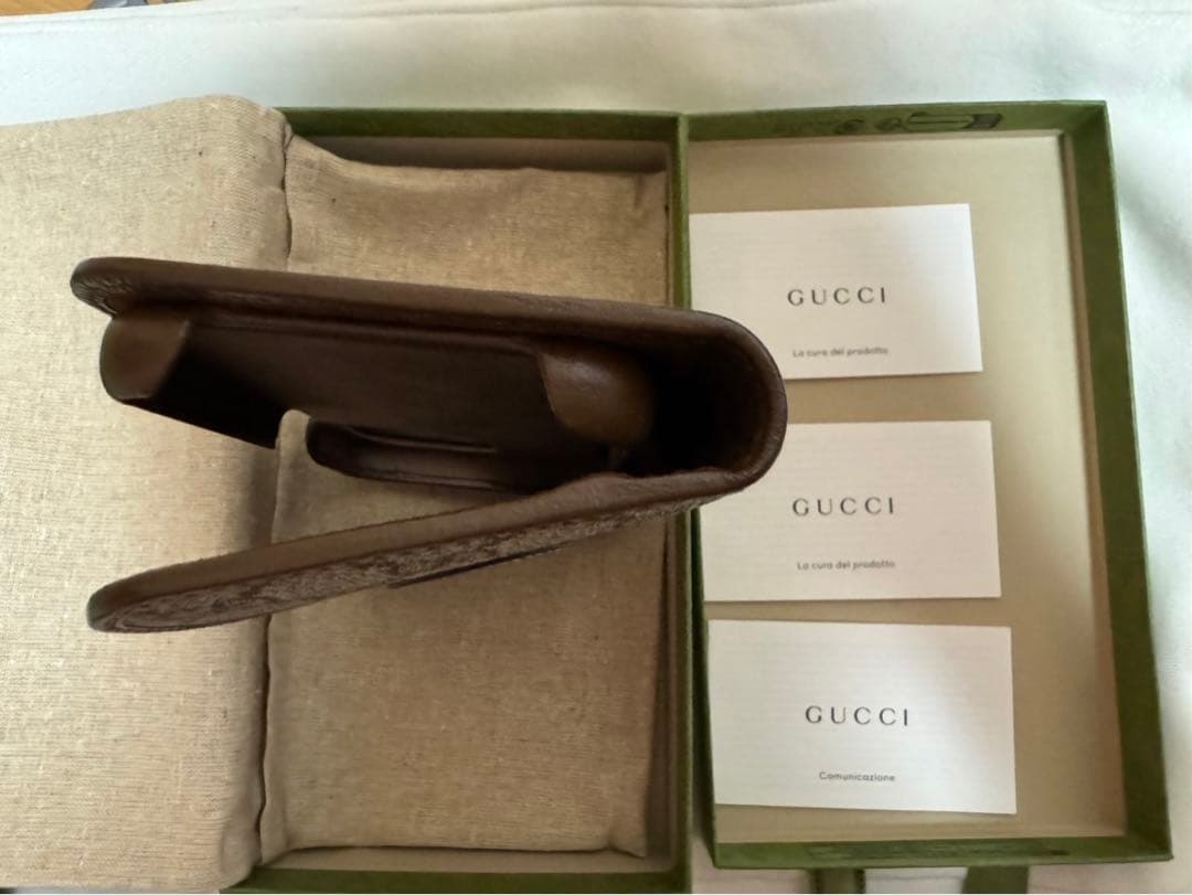 【新品】GUCCI グッチ　アイフォンケース iPhone15PRO 手帳型