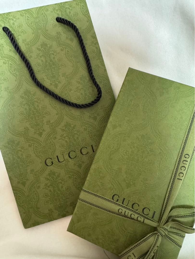 【新品】GUCCI グッチ　アイフォンケース iPhone15PRO 手帳型
