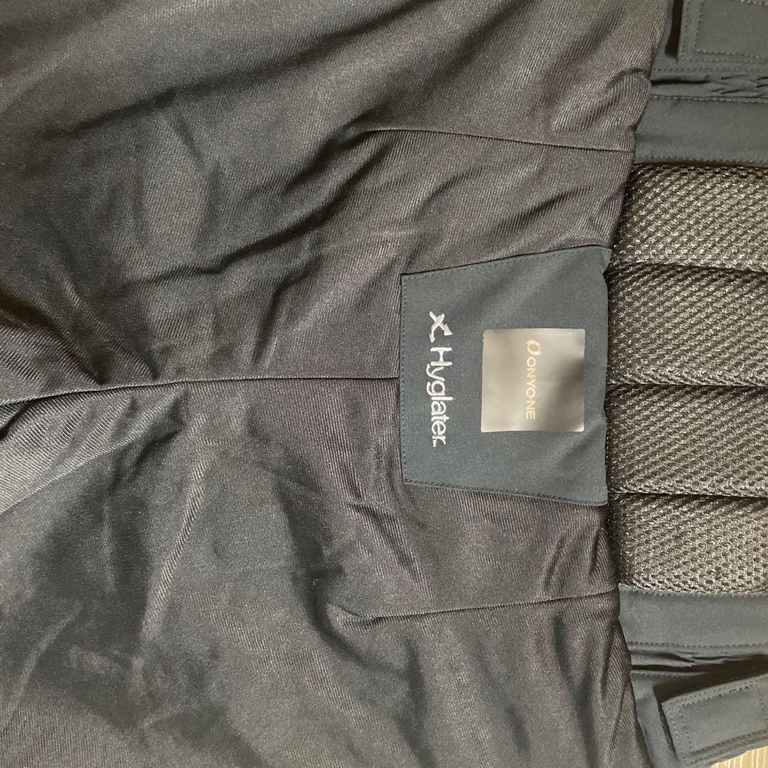 (送料込み、プラス値引き) ONYONEスキーウェア パンツ黒/赤