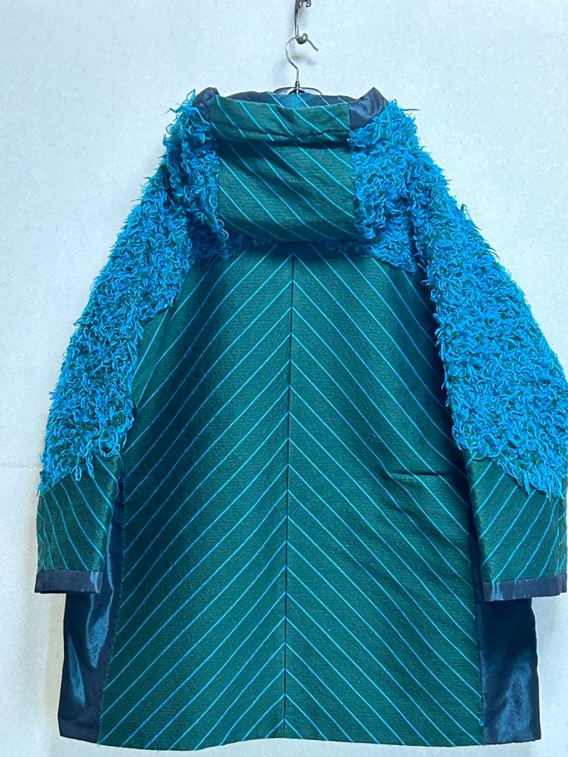 イッセイミヤケ　　フード付き厚手半コート