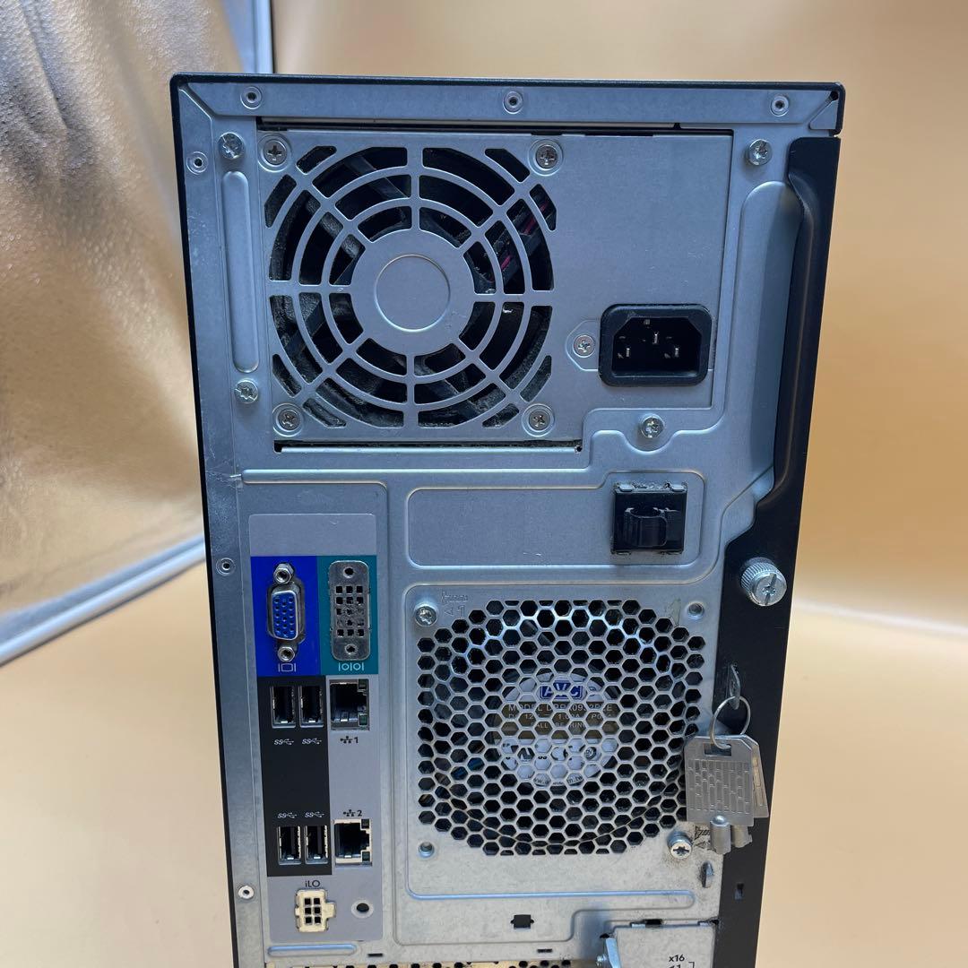 Hewlett Packard ProLiant ML30 Gen10 サーバー