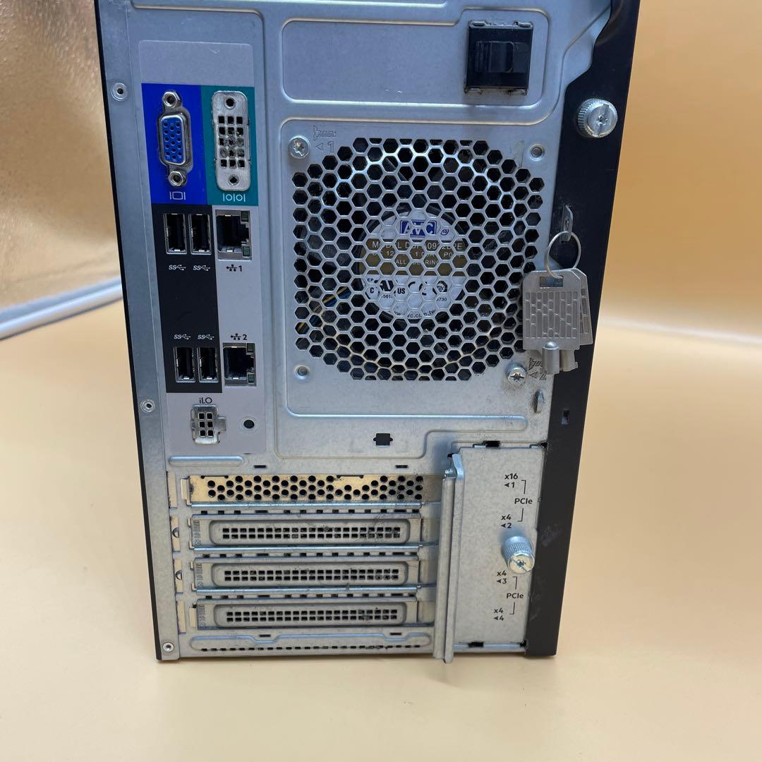 Hewlett Packard ProLiant ML30 Gen10 サーバー