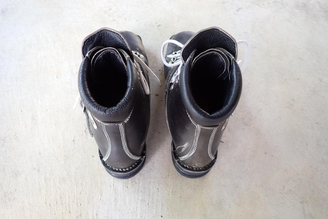 h*o様 スカルパ・テレマークスキー用ブーツ 黒 バックル付き