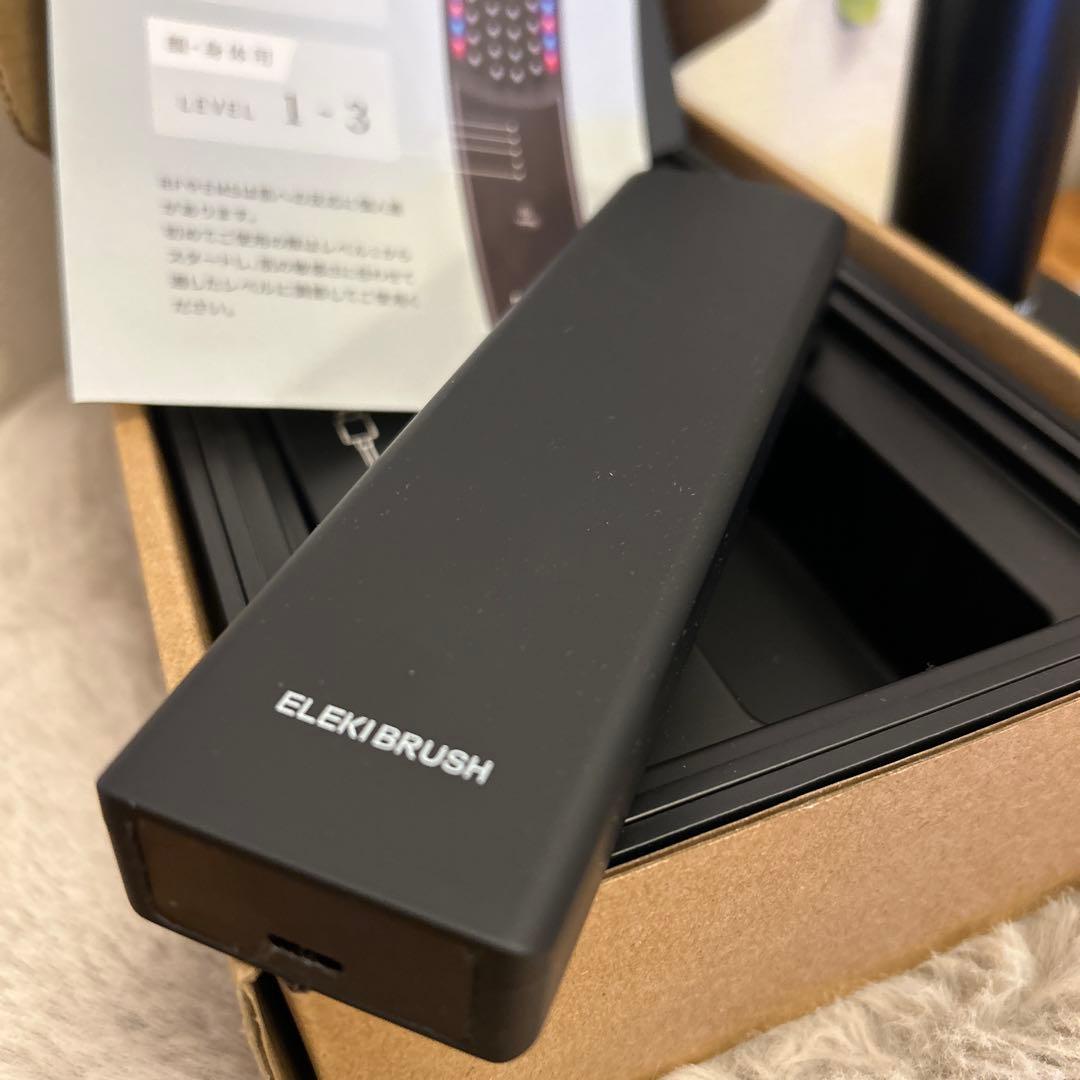 Brighte ELEKI BRUSH エレキブラシ　化粧水付　美顔器