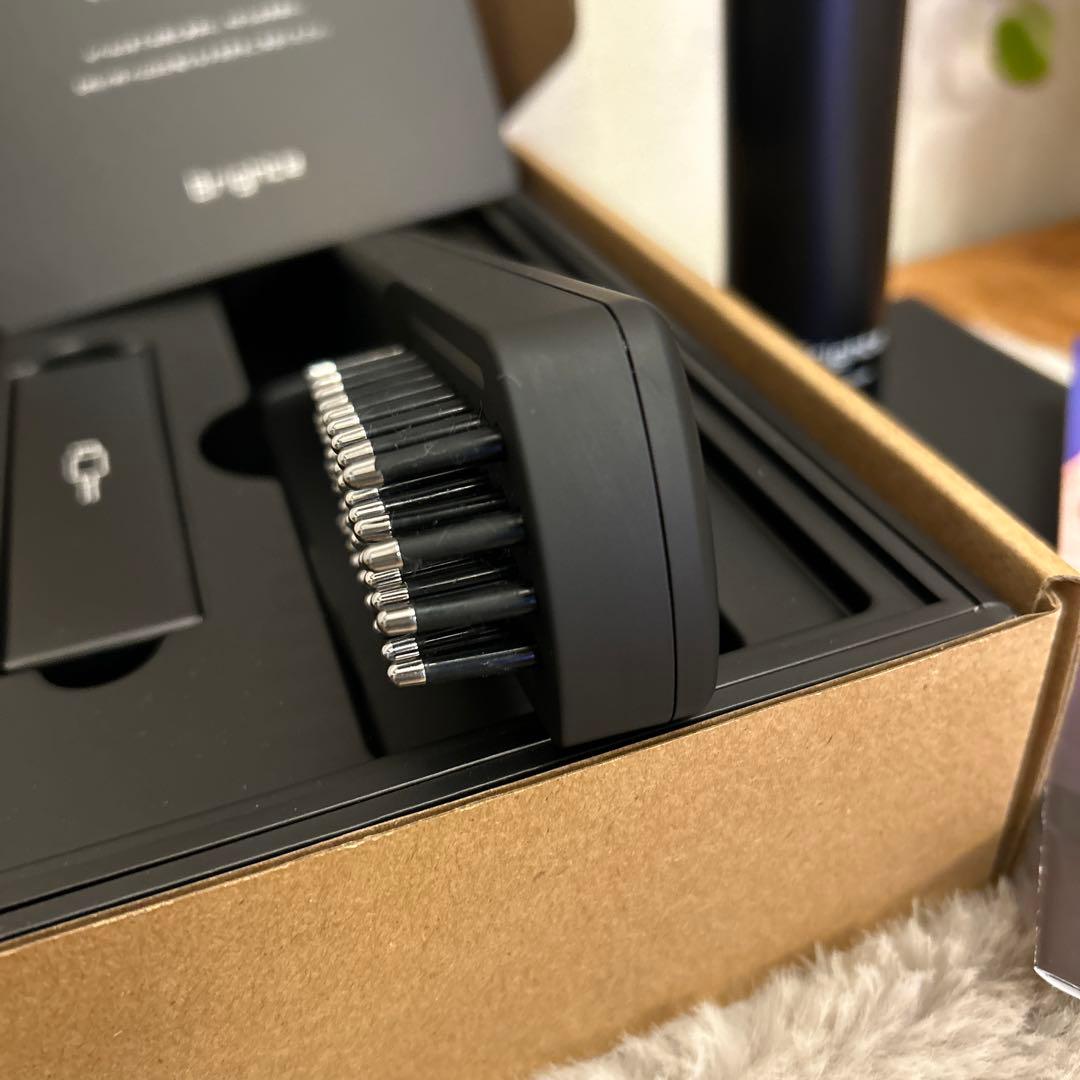 Brighte ELEKI BRUSH エレキブラシ　化粧水付　美顔器
