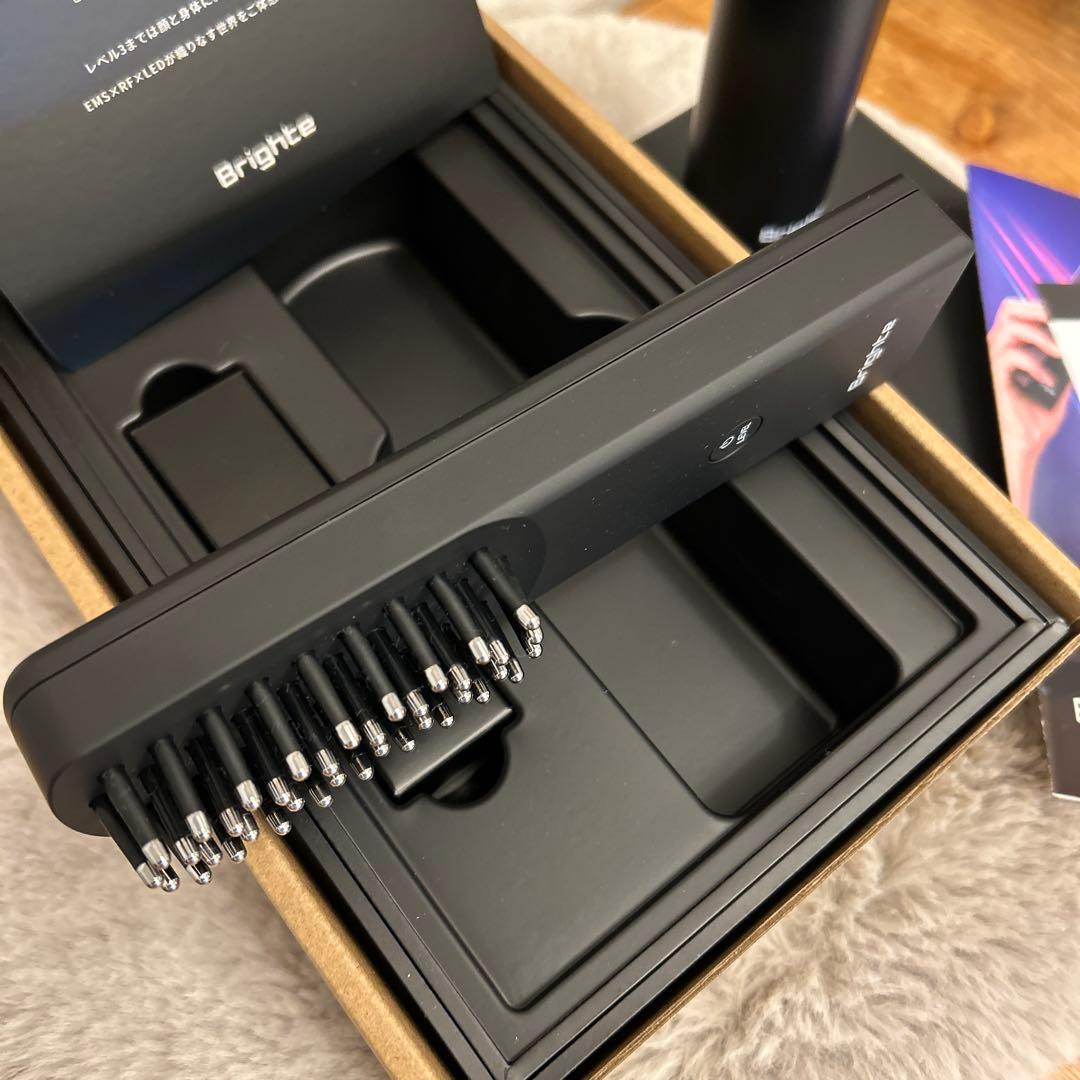 Brighte ELEKI BRUSH エレキブラシ　化粧水付　美顔器