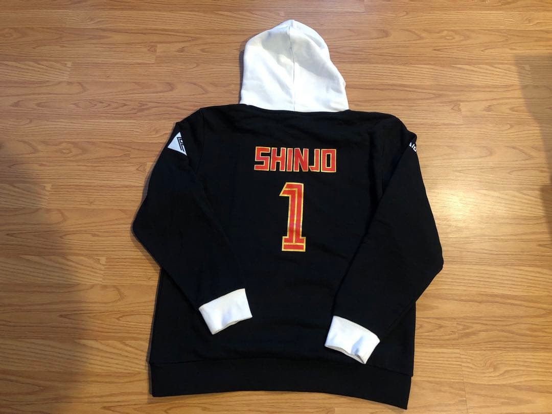 【値下済】日ハム ファイターズ　新庄監督 フーディ　ベストサイズ！パーカー