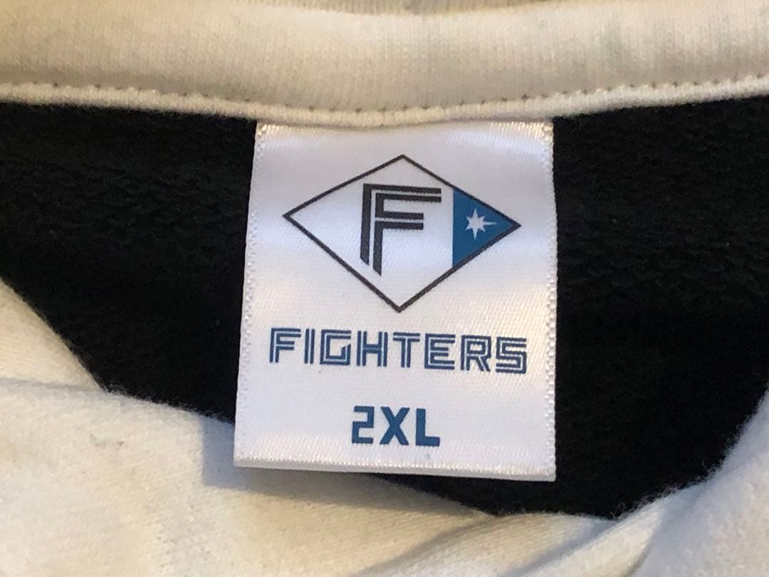 【値下済】日ハム ファイターズ　新庄監督 フーディ　ベストサイズ！パーカー