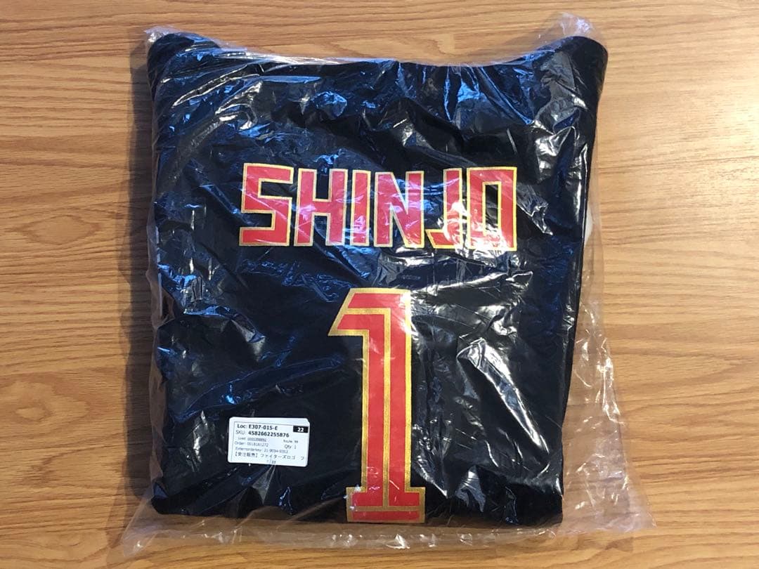 【値下済】日ハム ファイターズ　新庄監督 フーディ　ベストサイズ！パーカー