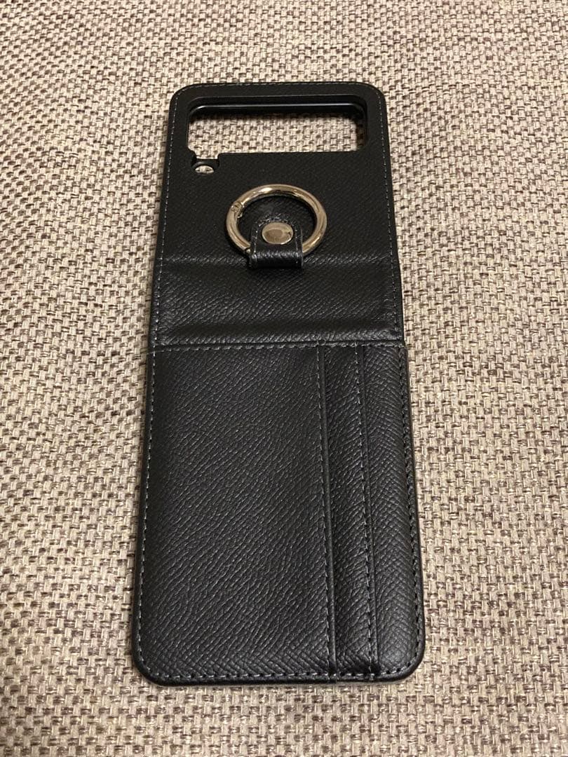 【未使用】Galaxy Z Flip3 5G ドコモ　リフレッシュ品　クリーム