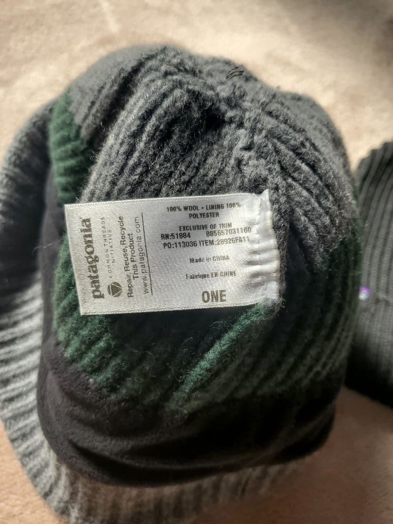 patagonia ラブルビーニー　つば付き ニット帽　ビーニー ２点セット