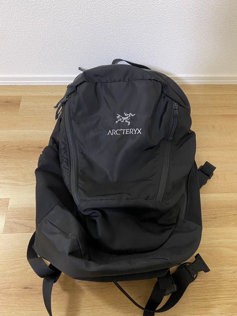 a*a様 廃盤　ARC'TERYX ブラック マンティス　26l