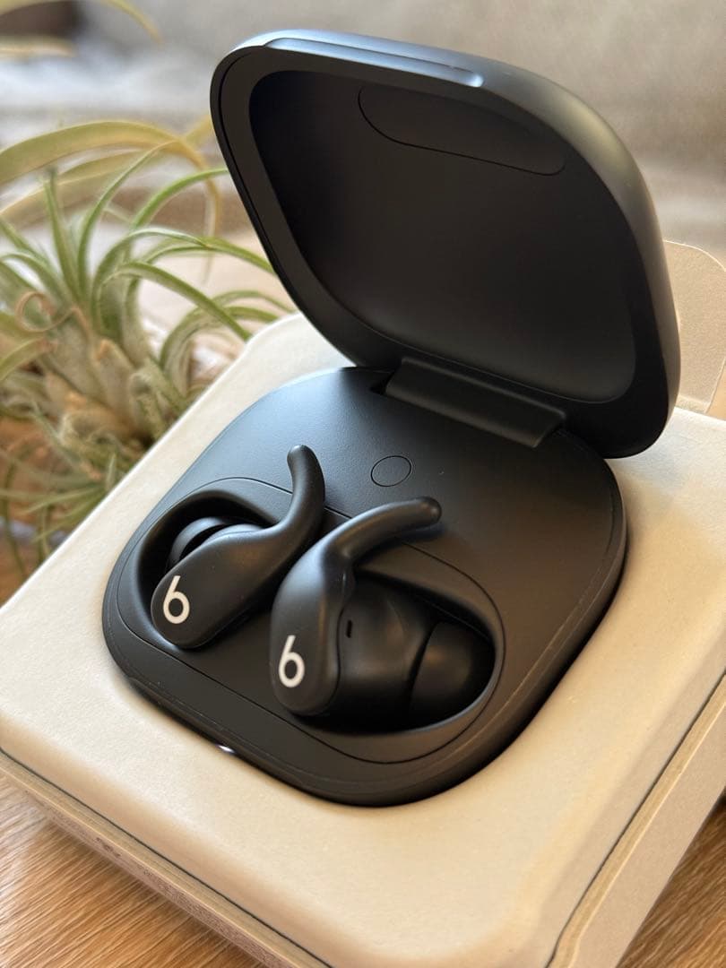 新品未使用 最新 Powerbeats Fit 2パワービーツフィット ブラック