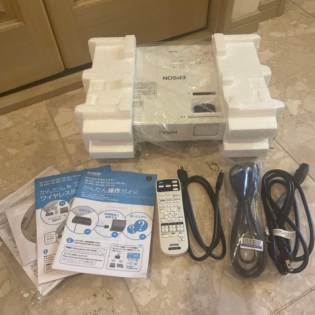 ❤️2回使用のみ❤️EPSONエプソン プロジェクター/液晶/WXGA/EB-W05
