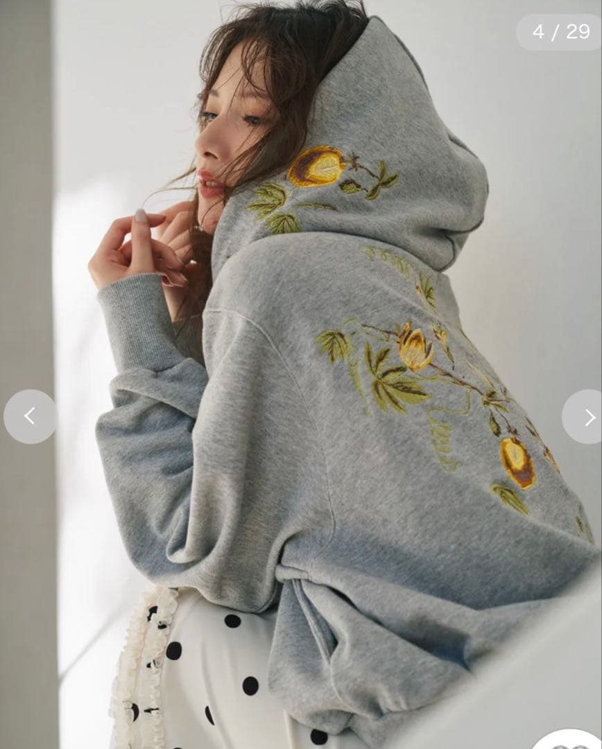 完売♥️新作新品✨SNIDEL NYBG エンブロイダリーフーディー✨ GRY