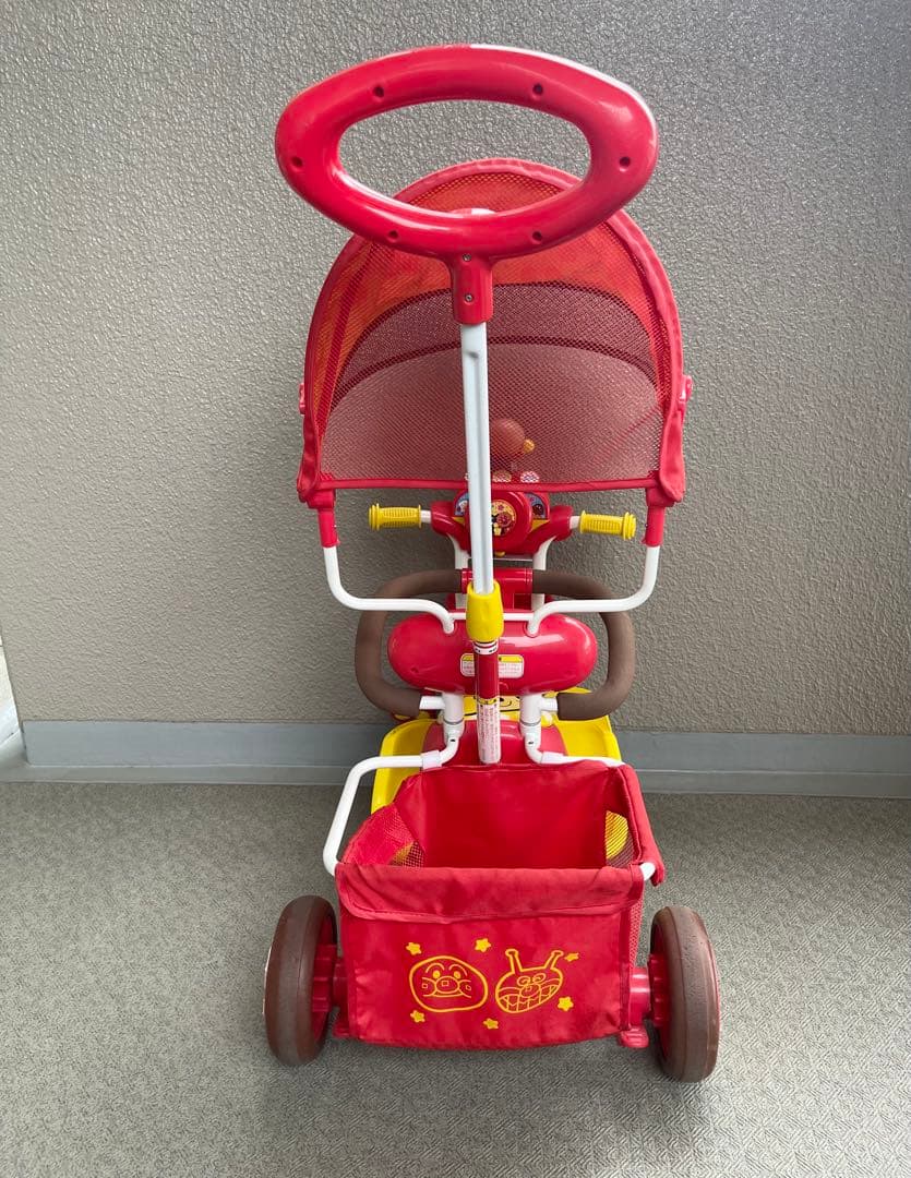 アンパンマン　デラックス　三輪車　サンシェード付き アンパンマン　DX 赤　子供