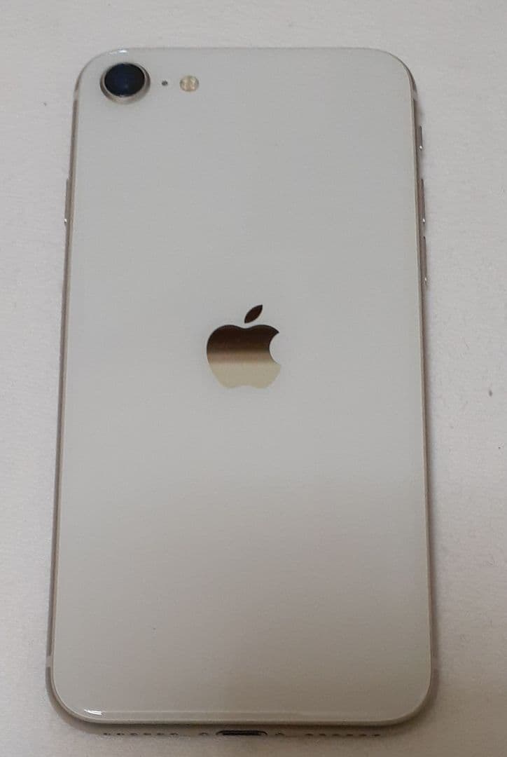 Apple iPhone SE 64GB　第3世代　中古美品　本体のみ