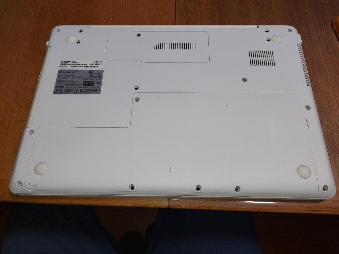 ★美品ノートパソコン富士通　FMVA50C2WP!! ★