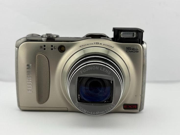 ★実用品★ フジフィルム FUJIFILM FINEPIX F550EXR